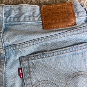 LEVIS SHORTS